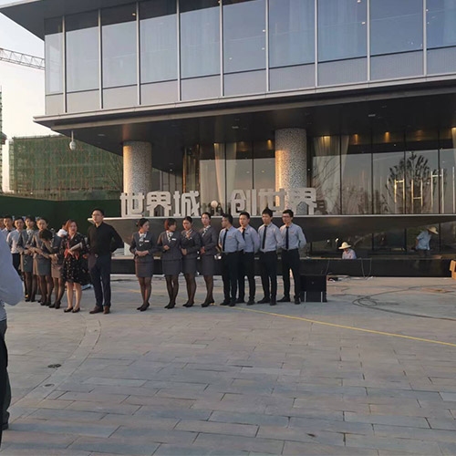 光谷世界城 航模標(biāo)識(shí)造型